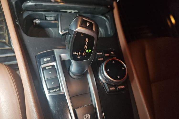 Used BMW 5 Series GT 2014 528i Leading Model Gear Lever