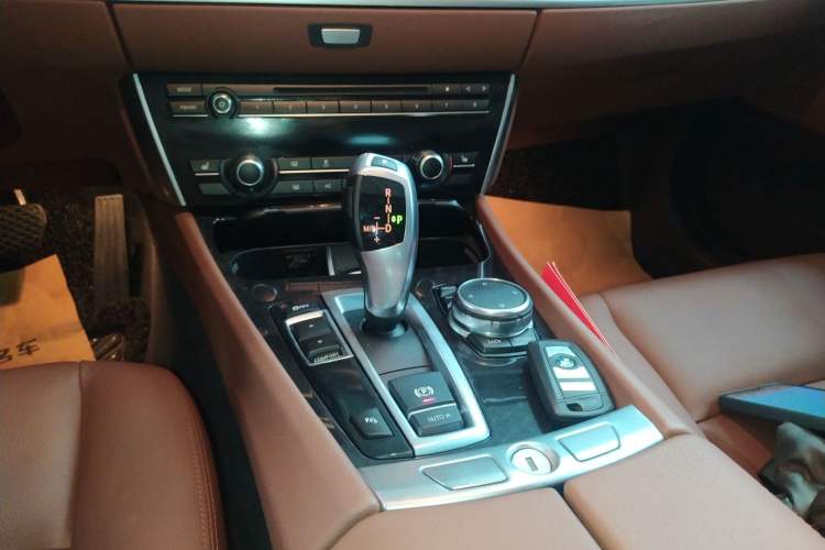 Used BMW 5 Series GT 2014 528i Leading Model Gear Lever