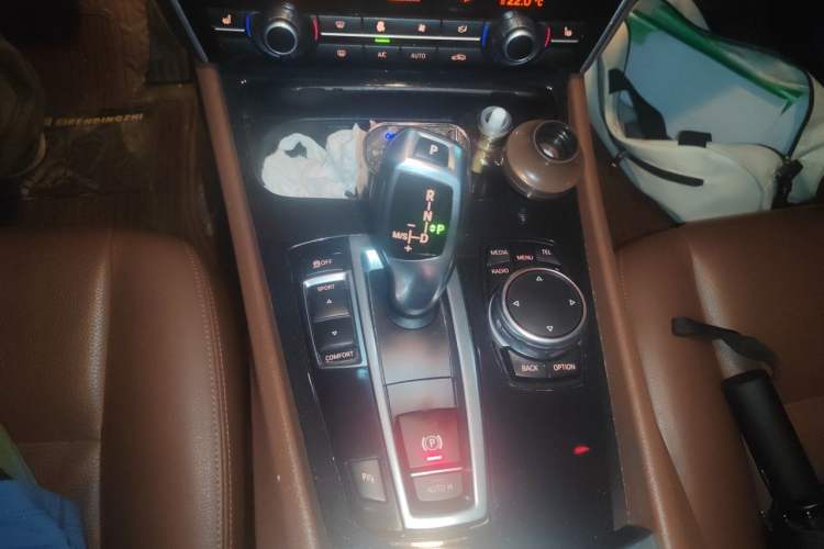 Used BMW 5 Series GT 2014 528i Leading Model Gear Lever