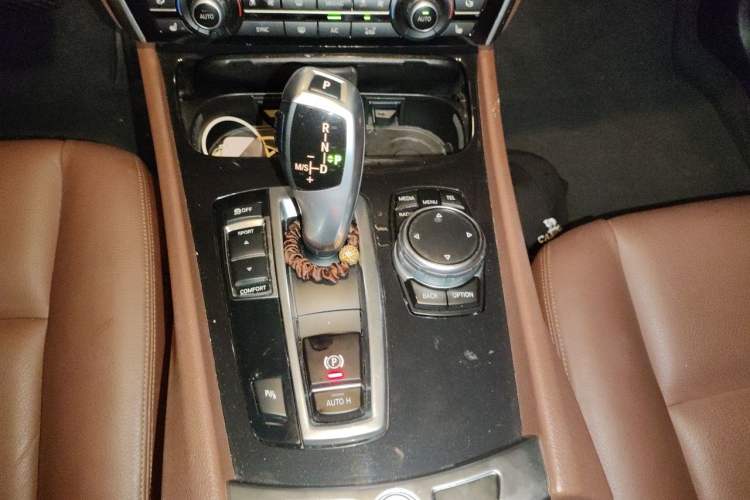 Used BMW 5 Series GT 2014 535i Leading Model Gear Lever