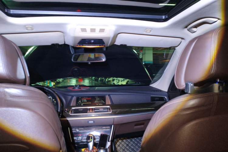 Used BMW 5 Series GT 2014 528i Luxury Edition Headliner