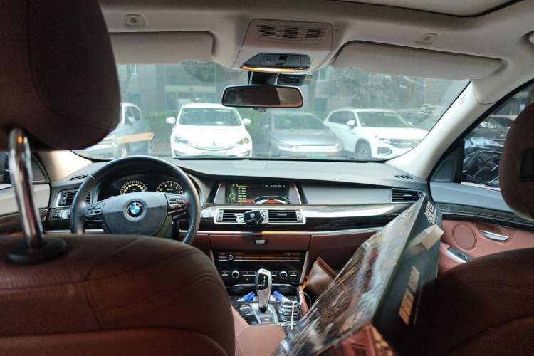 Used BMW 5 Series GT 2014 528i Leading Model Headliner