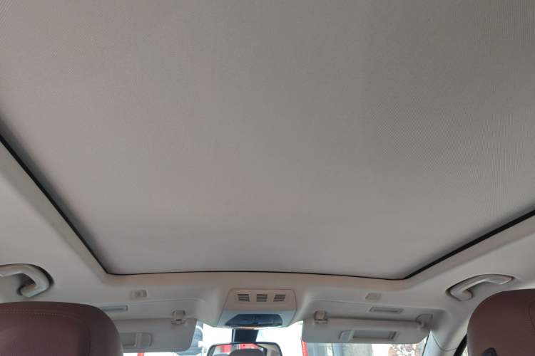 Used BMW 5 Series GT 2014 535i Leading Model Headliner