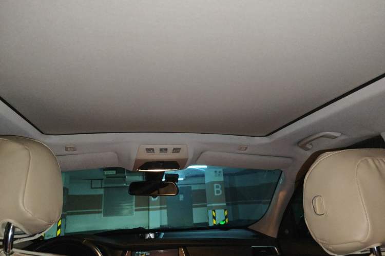 Used BMW 5 Series GT 2014 535i Leading Model Headliner