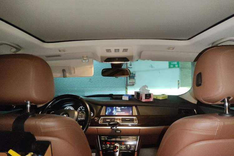 Used BMW 5 Series GT 2014 535i Leading Model Headliner