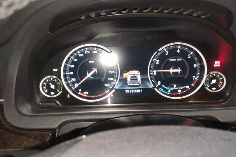 Used BMW 5 Series GT 2014 528i Leading Model Instrument Cluster