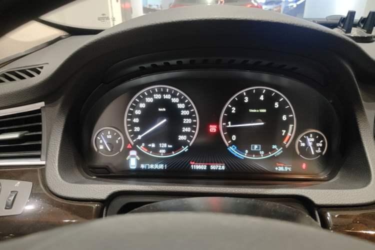 Used BMW 5 Series GT 2014 528i Leading Model Instrument Cluster