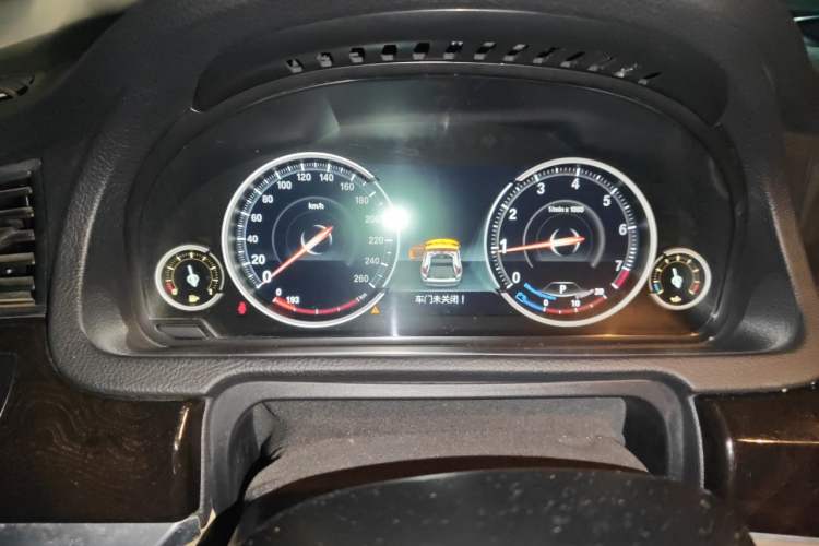 Used BMW 5 Series GT 2014 535i Leading Model Instrument Cluster