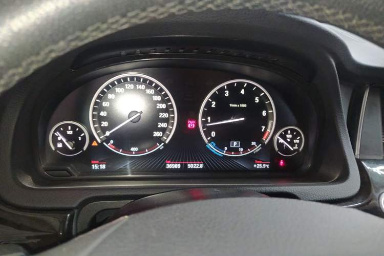 Used BMW 5 Series GT 2014 528i Leading Model Instrument Cluster