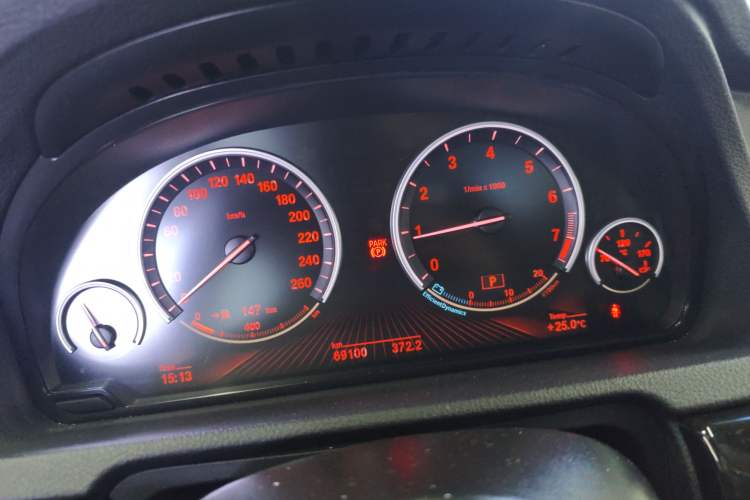 Used BMW 5 Series GT 2014 528i Luxury Edition Instrument Cluster