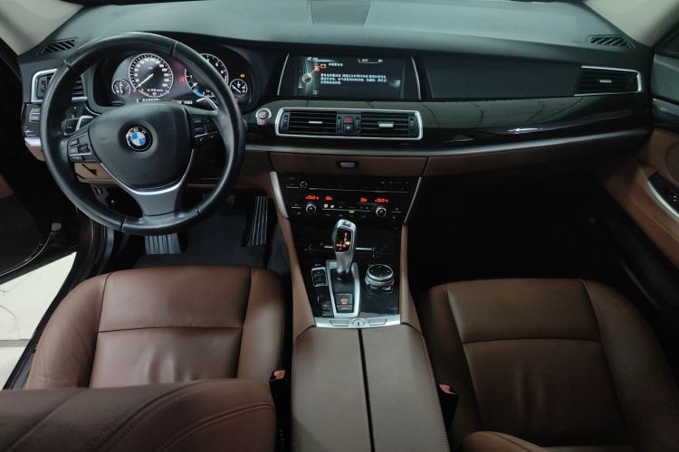 Used BMW 5 Series GT 2014 535i Leading Model Interior 3