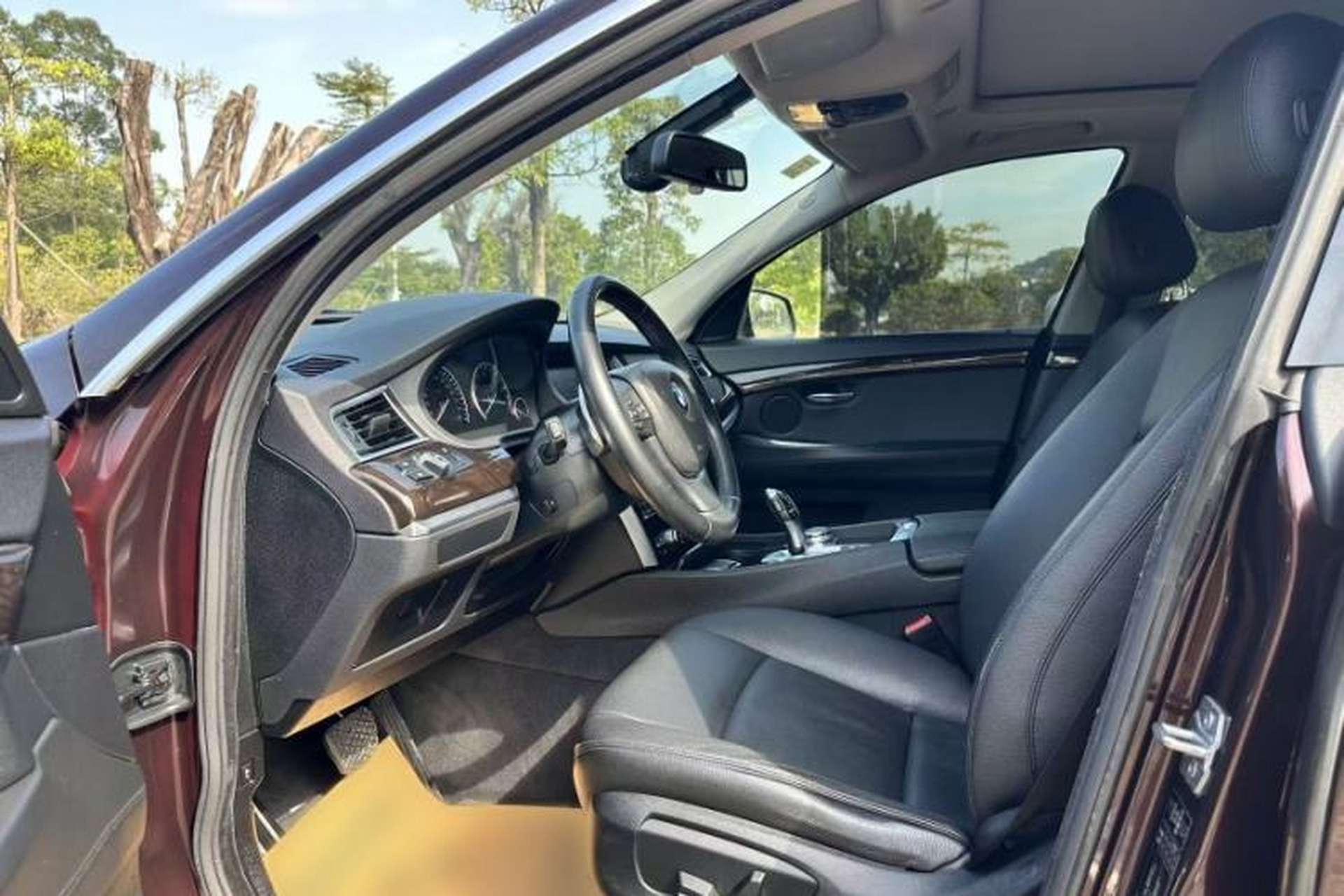 Used BMW 5 Series GT 2014 535i Leading Model Interior 5