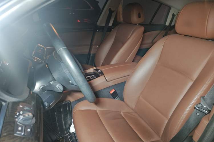 Used BMW 5 Series GT 2014 528i Leading Model Left Front Seat