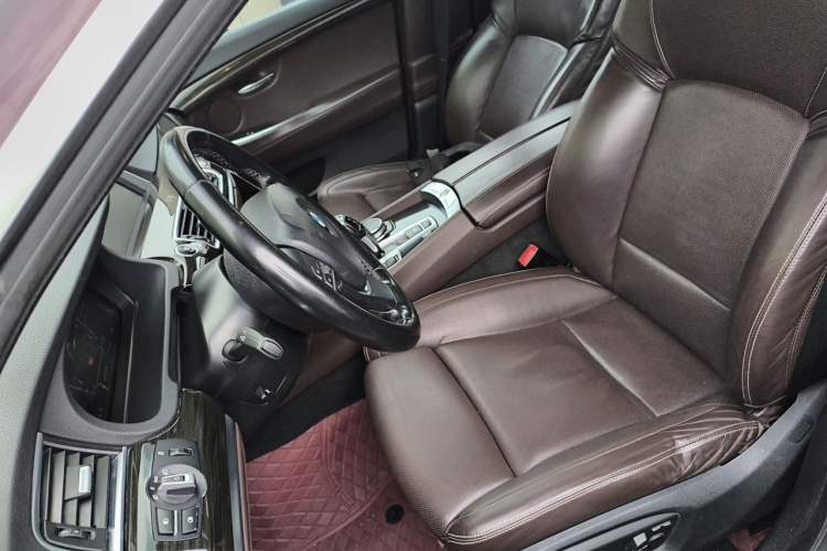Used BMW 5 Series GT 2014 528i Luxury Edition Left Front Seat