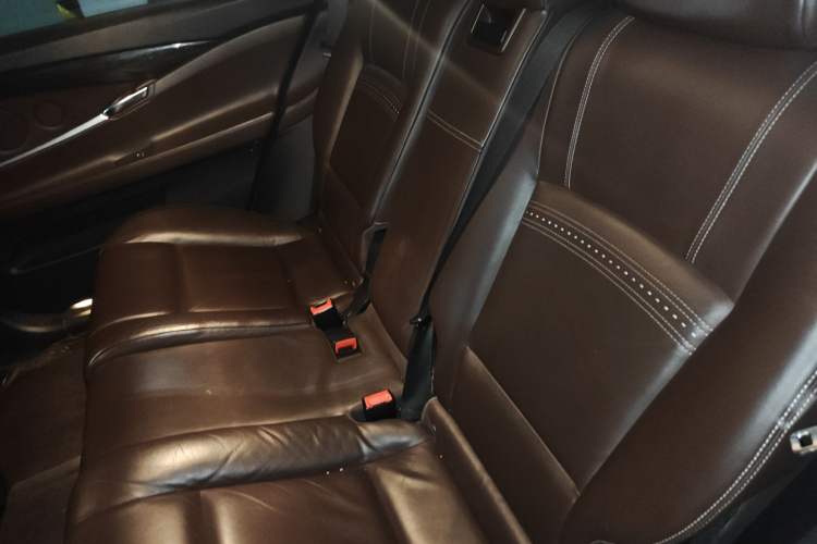 Used BMW 5 Series GT 2014 528i Luxury Edition Left Rear Seat