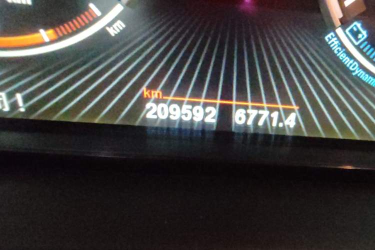 Used BMW 5 Series GT 2014 528i Leading Model Odometer Close Up