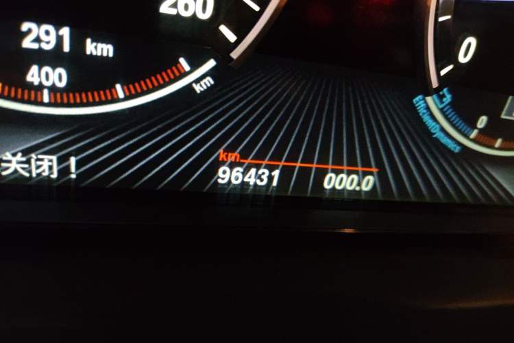 Used BMW 5 Series GT 2014 528i Leading Model Odometer Close Up