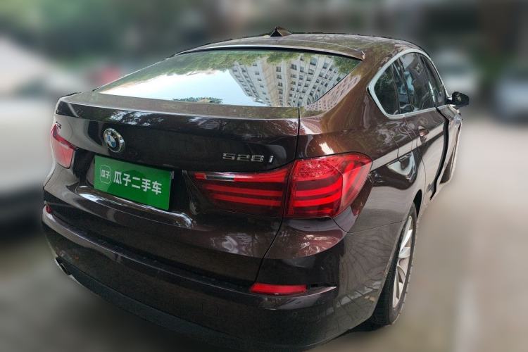 Used BMW 5 Series GT 2014 528i Leading Model Rear Right 45 Deg