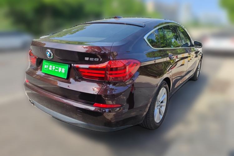 Used BMW 5 Series GT 2014 528i Leading Model Rear Right 45 Deg