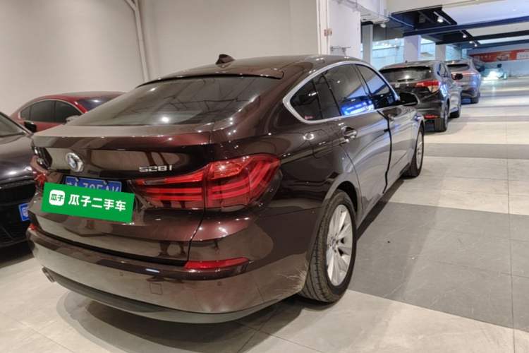 Used BMW 5 Series GT 2014 528i Leading Model Rear Right 45 Deg