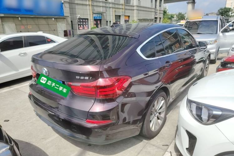 Used BMW 5 Series GT 2014 528i Leading Model Rear Right 45 Deg