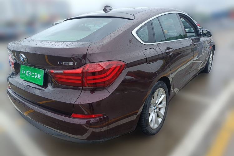 Used BMW 5 Series GT 2014 528i Leading Model Rear Right 45 Deg