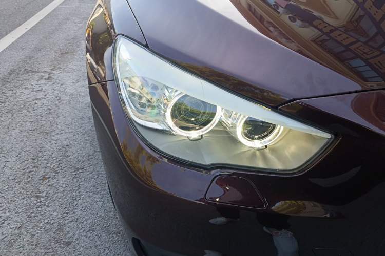 Used BMW 5 Series GT 2014 535i Leading Model Right Front Headlight