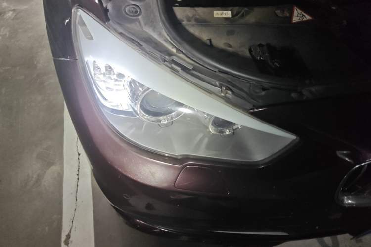 Used BMW 5 Series GT 2014 535i Leading Model Right Front Headlight
