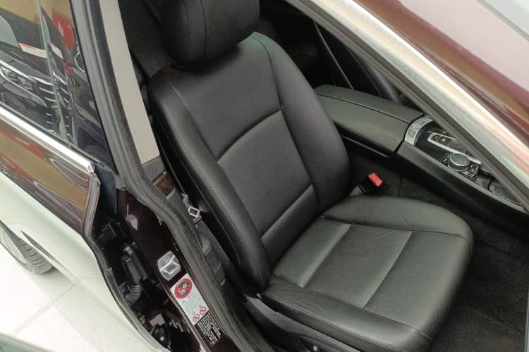 Used BMW 5 Series GT 2014 535i Leading Model Right Front Seat