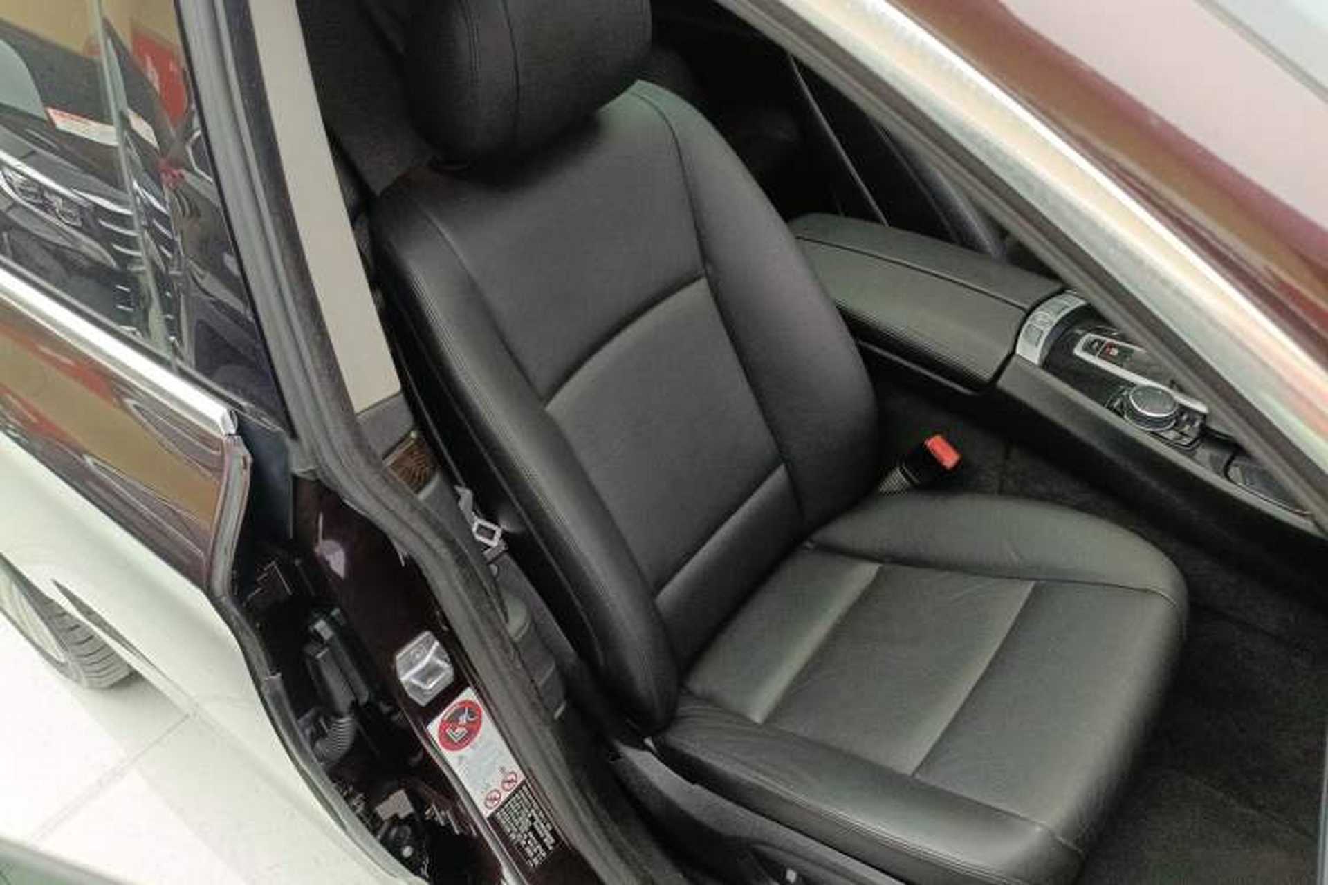 Used BMW 5 Series GT 2014 535i Leading Model Right Front Seat