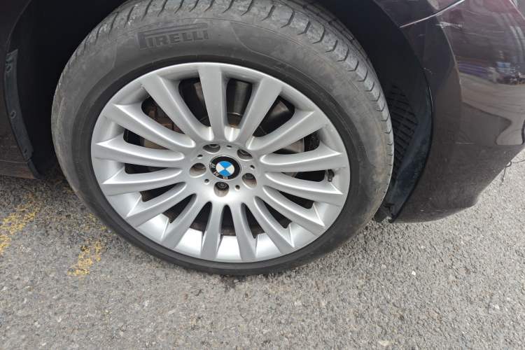 Used BMW 5 Series GT 2014 535i Leading Model Right Front Wheel Hub
