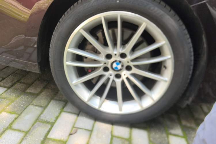 Used BMW 5 Series GT 2014 535i Leading Model Right Front Wheel Hub