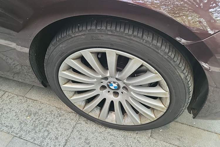 Used BMW 5 Series GT 2014 535i Leading Model Right Front Wheel Hub