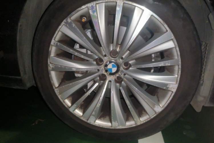 Used BMW 5 Series GT 2014 528i Luxury Edition Right Front Wheel Hub