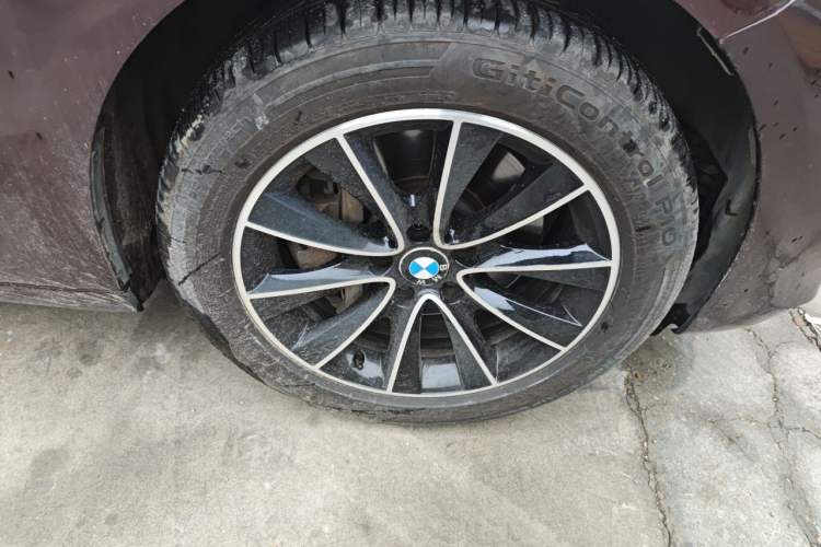 Used BMW 5 Series GT 2014 528i Leading Model Right Front Wheel Hub