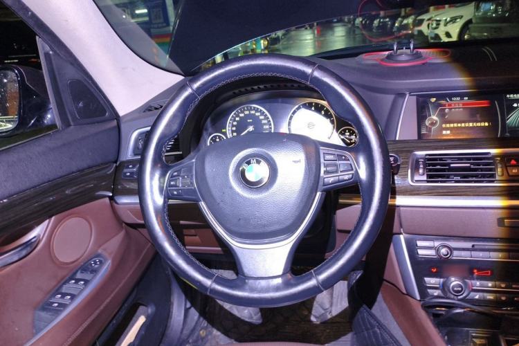 Used BMW 5 Series GT 2014 528i Luxury Edition Steering Wheel