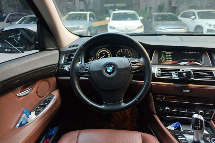 Used BMW 5 Series GT 2014 528i Leading Model Steering Wheel