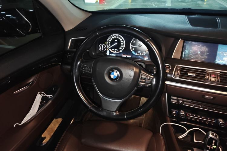 Used BMW 5 Series GT 2014 528i Luxury Edition Steering Wheel