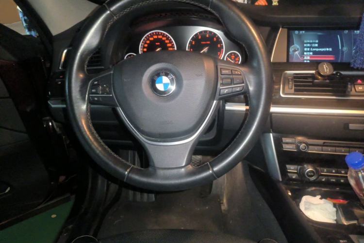 Used BMW 5 Series GT 2014 528i Luxury Edition Steering Wheel