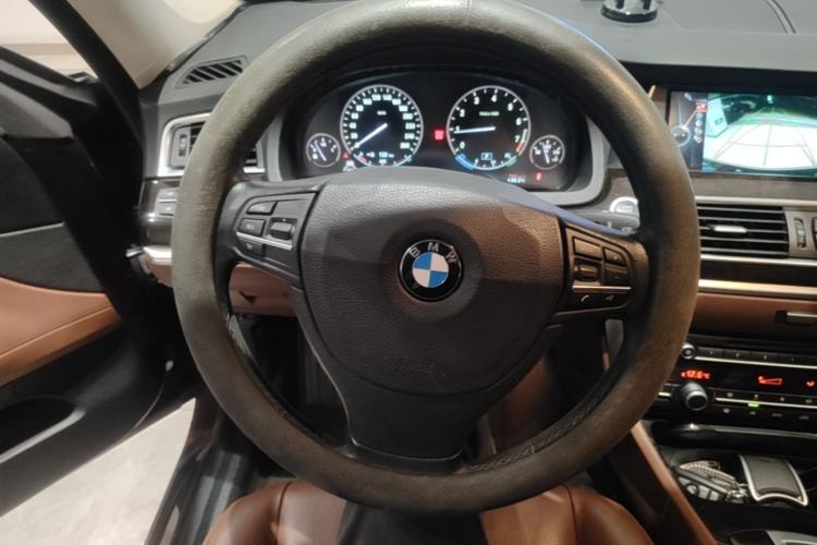 Used BMW 5 Series GT 2014 528i Leading Model Steering Wheel