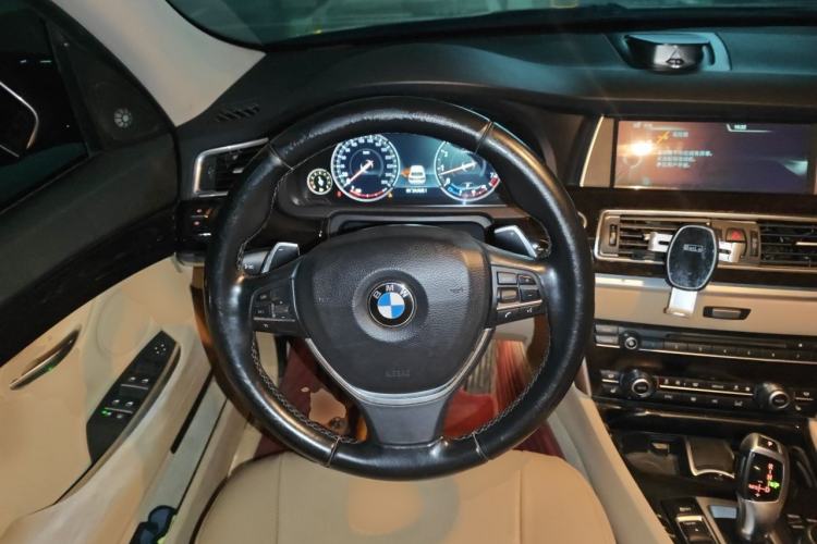 Used BMW 5 Series GT 2014 535i Leading Model Steering Wheel