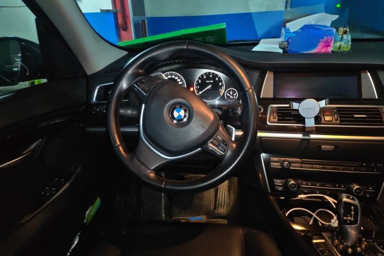 Used BMW 5 Series GT 2014 535i Leading Model Steering Wheel