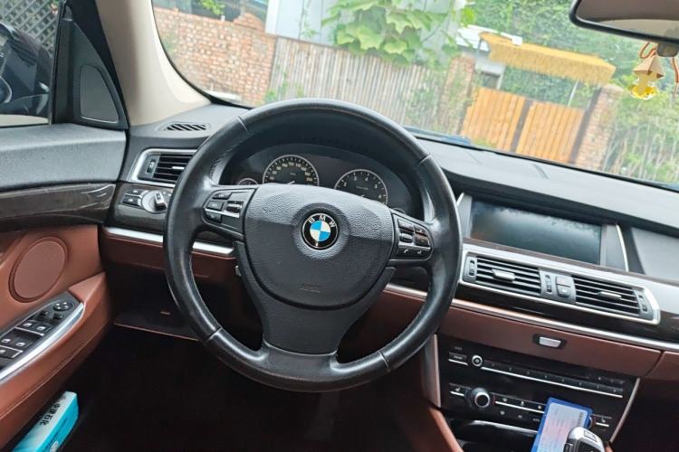 Used BMW 5 Series GT 2014 528i Leading Model Steering Wheel