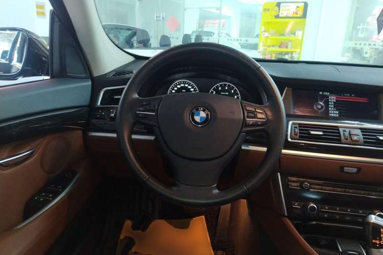 Used BMW 5 Series GT 2014 528i Leading Model Steering Wheel