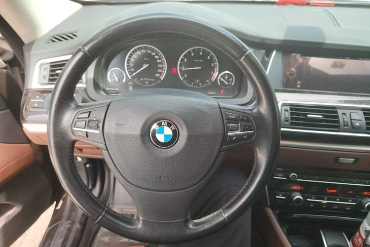 Used BMW 5 Series GT 2014 528i Leading Model Steering Wheel