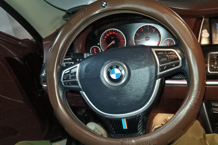 Used BMW 5 Series GT 2014 528i Leading Model Steering Wheel
