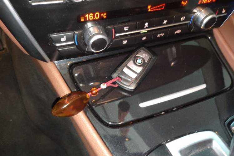 Used BMW 5 Series GT 2014 528i Leading Model Vehicle Key