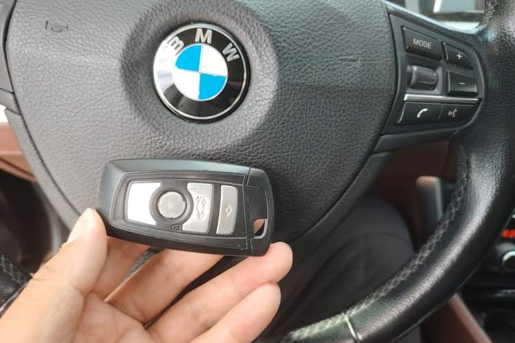 Used BMW 5 Series GT 2014 528i Leading Model Vehicle Key