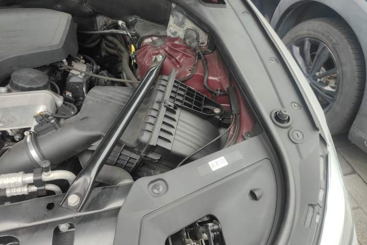 Used BMW 5 Series GT 2014 528i Leading Model Engine Bay Left