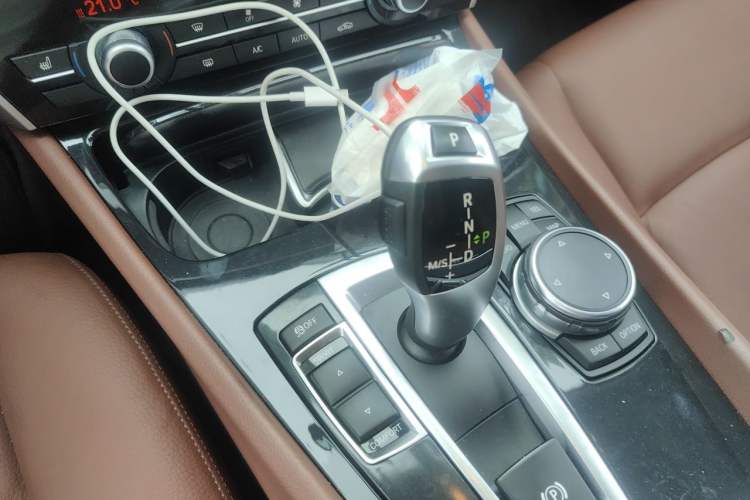 Used BMW 5 Series GT 2014 528i Leading Model Gear Lever